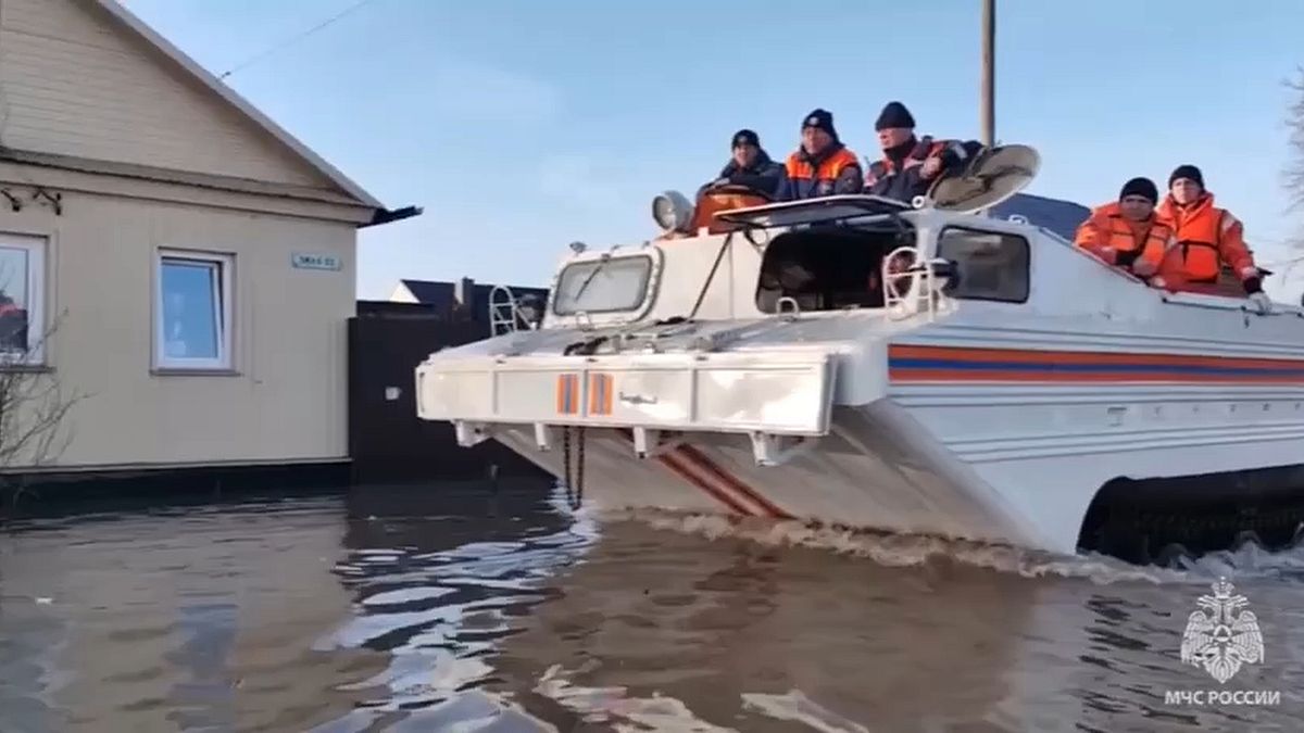 Rusya ve Kazakistan'daki sel nedeniyle 50 binden fazla kişi tahliye edildi