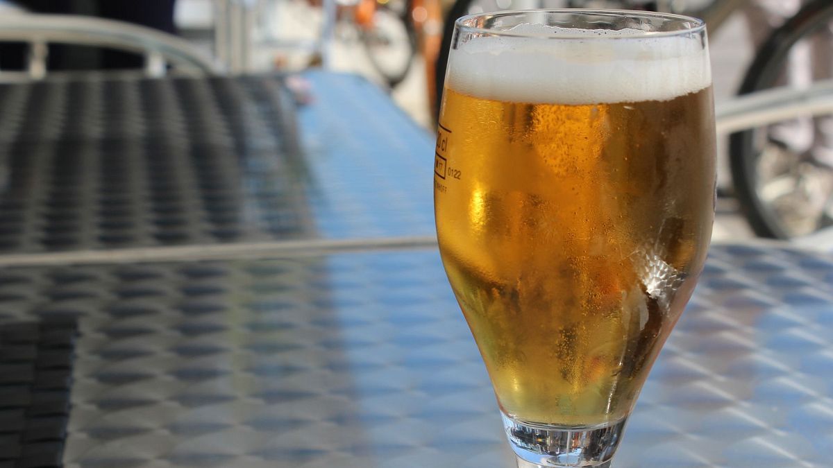 Portekiz, alkol satışında ulusal bayrağı kullanan şirketlere para cezası vermeye hazırlanıyor