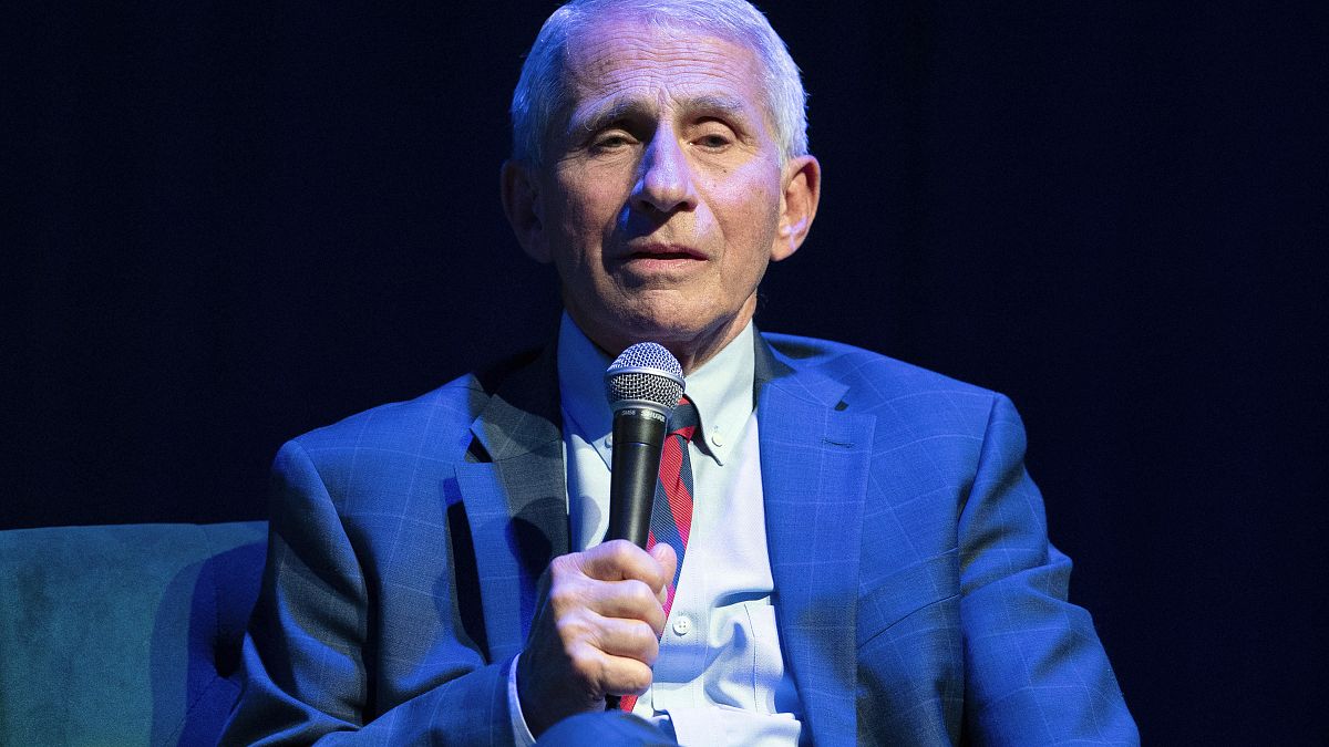 Kovid-19 salgınının simge isimlerinden Dr. Anthony Fauci Batı Nil virüsüne yakalandı