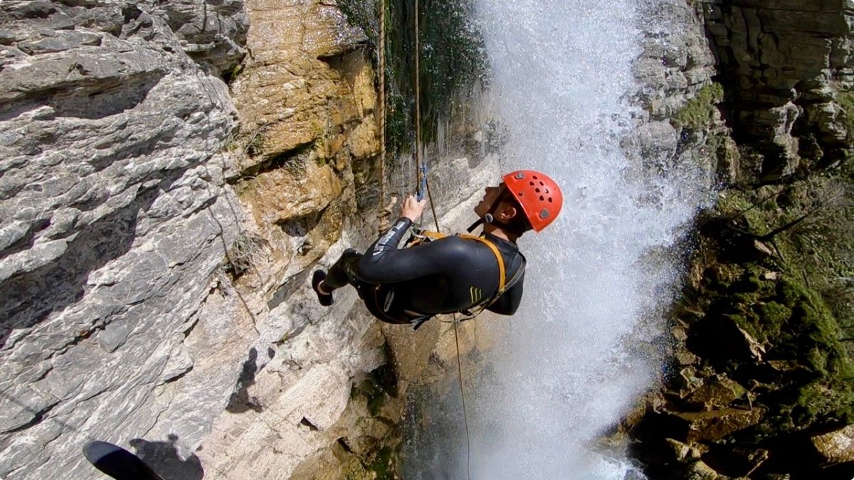 Gürcistan'ın eşsiz Okatse Kanyonu turistik cazibe merkezi