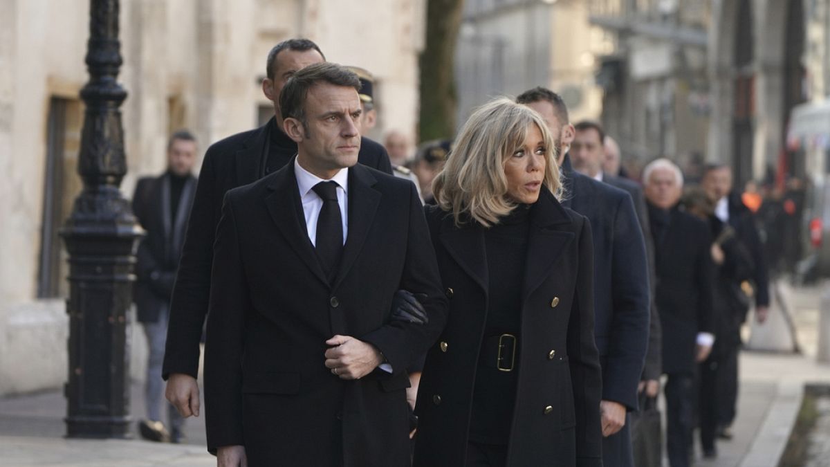 Fransız First Lady Brigitte Macron'un masrafları devlete ne kadara mal oldu?