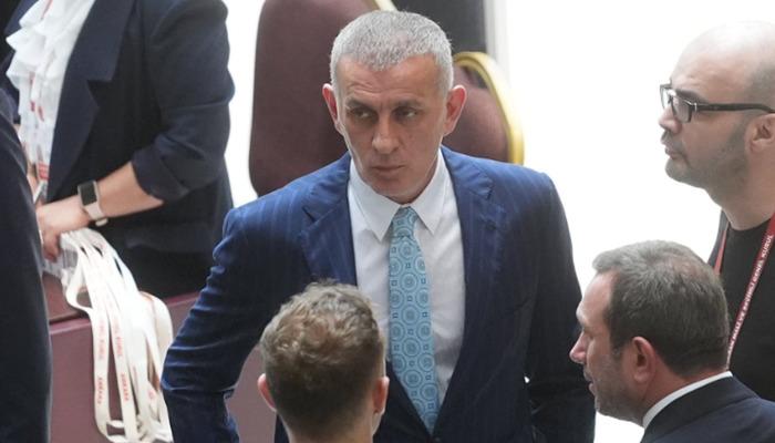 TFF Başkanı İbrahim Hacıosmanoğlu hakkında bilinmeyenleri anlattı!  "Deprem sırasında 2 ay bölgede kaldı ve ramazan ayı boyunca her gece köylere yardım götürdü."