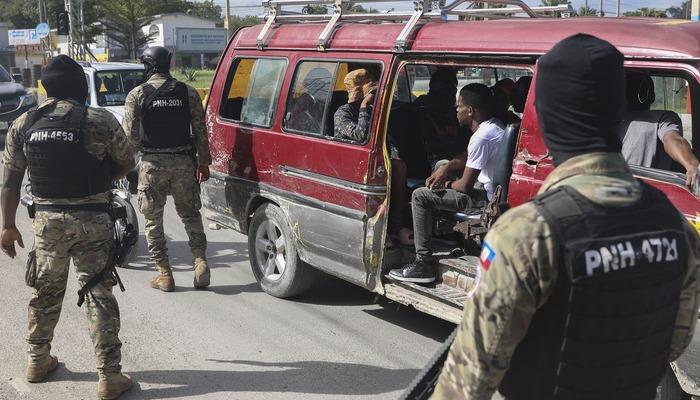 Haiti'de silahlı çete kasabaya saldırdı: 50 ölü