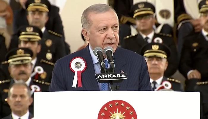 Cumhurbaşkanı Erdoğan'dan Özgür Özel'e 'Manavgat' yanıtı! "Madem 32 saatlik görüntü var, versene mahkemeye"