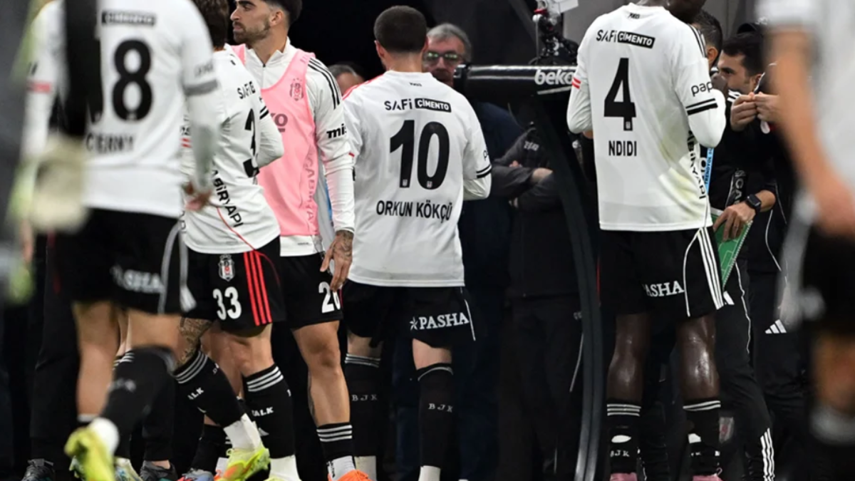 Günler sonra ortaya çıktı! Fenerbahçe yenilgisi sonrası Beşiktaş soyunma odası karıştı... Orkun Kökçü'nün sözleri ortaya çıktı