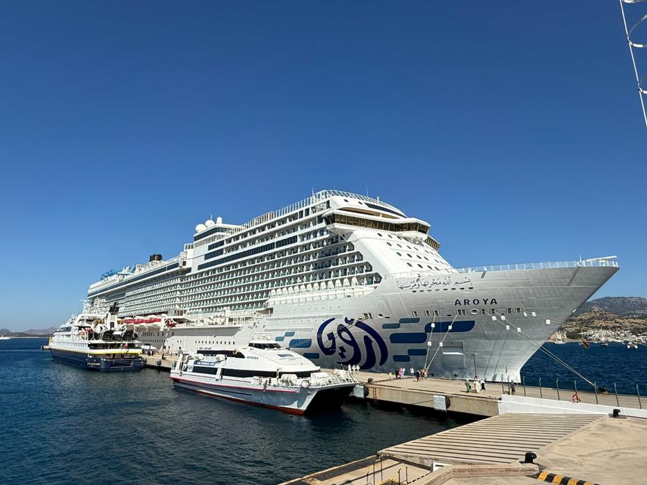 Bodrum'a Dev Kruvaziyer Gemileriyle Binlerce Turist Akını