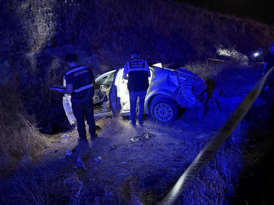 Şanlıurfa'da Meydana Gelen Trafik Kazasında 3 Kişi Hayatını Kaybetti, 1 Kişi Yaralandı