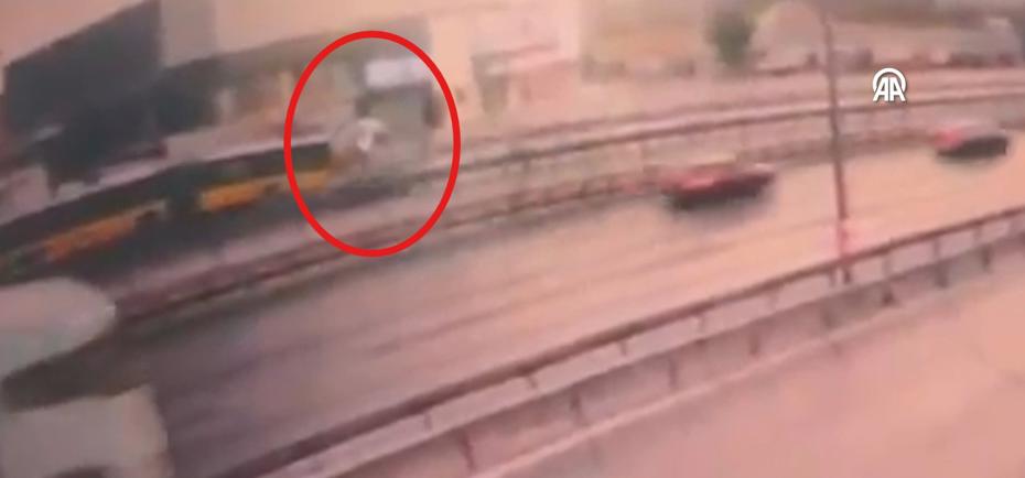 Küçükçekmece'de Feci Trafik Kazası: 3 Kişi Hayatını Kaybetti