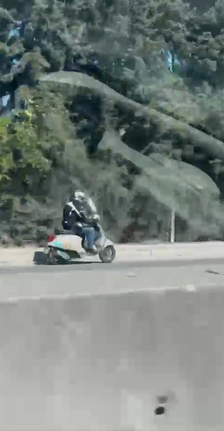Trafiği Tehlikeye Atan Ters Yöne Giren Motosiklet Sürücüsü Güvenlik Kameralarına Takıldı