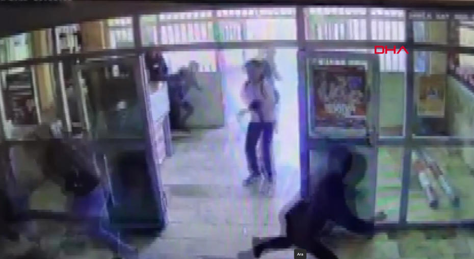 Siverek'te Liseye Silahlı Saldırı: Saldırganın Okula Girişi Anbean Kaydedildi