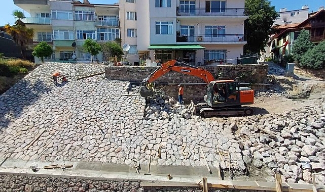 Tehlikeli istinat duvarı yenilendi - GÜNDEM