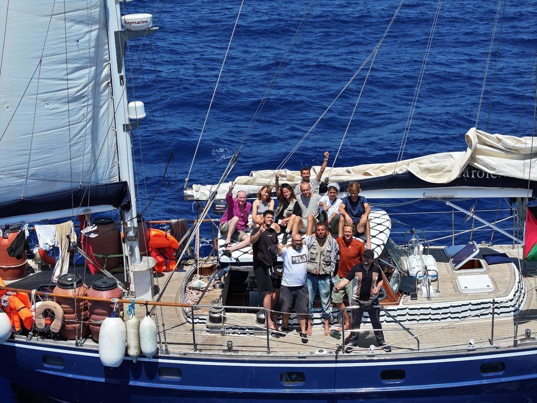 AA -20250608-382222470-38222465-OSGURUK_FILOSU_KOALSONUNA_AT_MADADLEEN_IMLIMLIR_YELKENIN_GAZZZEYE_DOGru_Yolculugu_Devam_