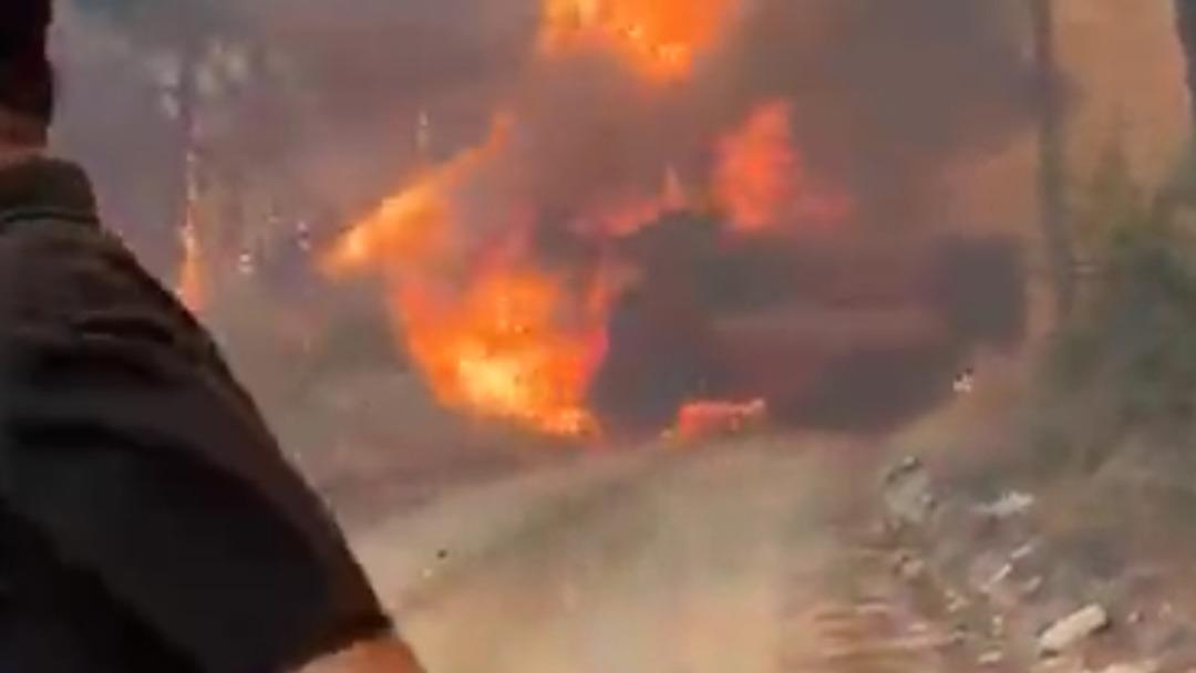 Çanakkale'de korku dolu anlar! İtfaiye aracı alevlerde kaldı, sürücü son anda kuruldu 4