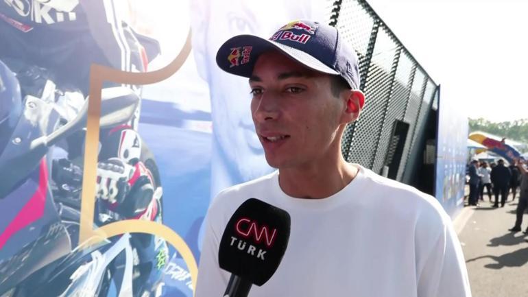 CNN TÜRK'te Dünya Şampiyonu: “21 defa İstiklal Marşı'nı dinlettik” | Milli motosikletçi Razgatlıoğlu üçüncü kez nasıl şampiyon oldu?